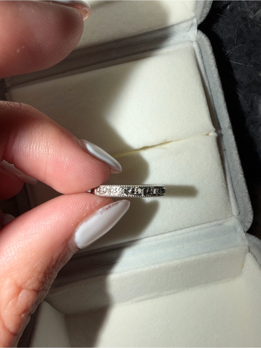 Elegant White Gold Diamond Band Ring - White